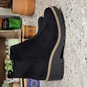 Black Chelsea Booties size 7 1/2